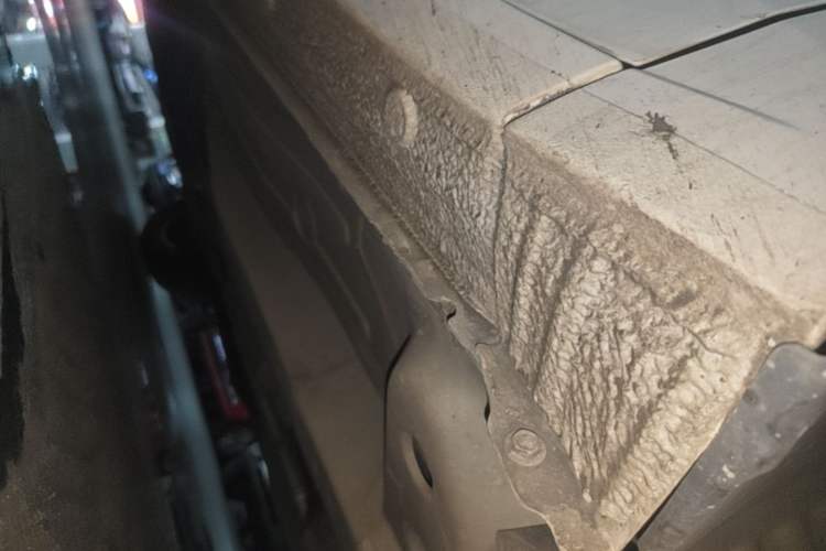 Used Chevrolet Monza 2023 1.5L Dual-Clutch Enjoyment Edition Right Side Sill