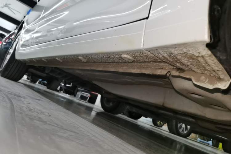 Used Chevrolet Monza 2023 1.5L Dual-Clutch Enjoyment Edition Right Side Sill