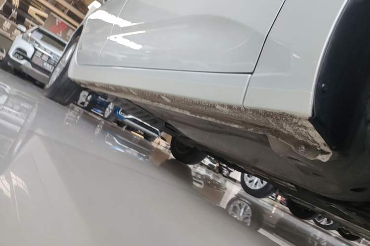 Used Chevrolet Monza 2023 1.5L Dual-Clutch Enjoyment Edition Right Side Sill
