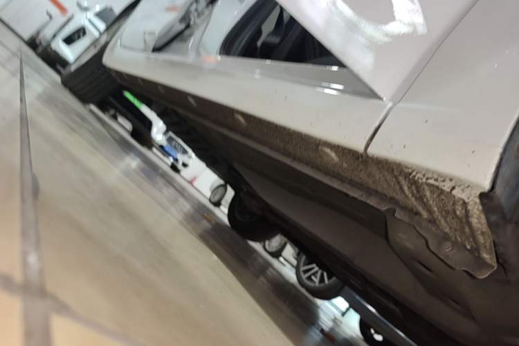 Used Chevrolet Monza 2023 1.5L Dual-Clutch Enjoyment Edition Right Side Sill