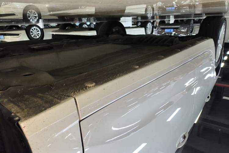 Used Chevrolet Monza 2023 1.5L Dual-Clutch Enjoyment Edition Right Side Sill