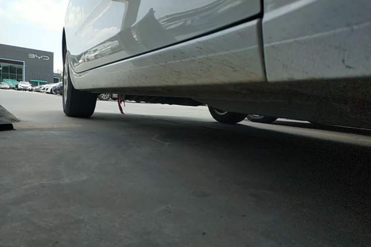 Used Chevrolet Monza 2023 1.5L Dual-Clutch Enjoyment Edition Right Side Sill