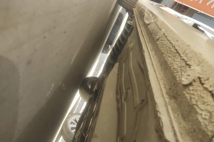 Used Chevrolet Monza 2023 1.5L Dual-Clutch Enjoyment Edition Right Side Sill