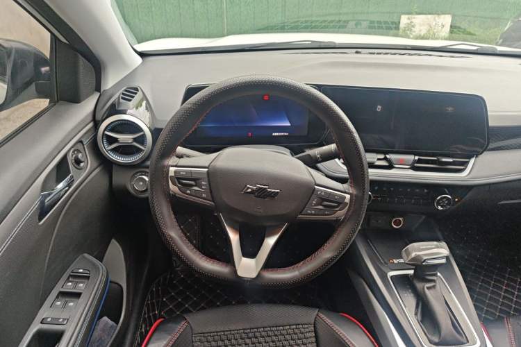 Used Chevrolet Monza 2023 1.3T Mild Hybrid Automatic Luxury Edition Steering Wheel