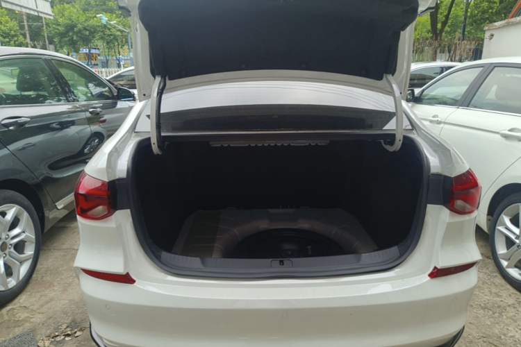 Used Chevrolet Monza 2023 1.5L Dual-Clutch Enjoyment Edition Trunk