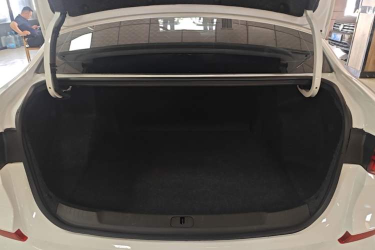 Used Chevrolet Monza 2023 1.5L Dual-Clutch WOW Enjoyment Edition Trunk