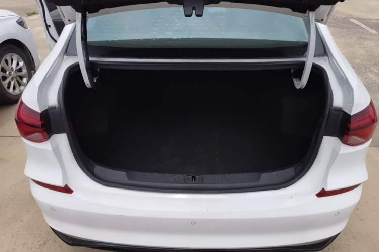 Used Chevrolet Monza 2023 1.5L Dual-Clutch Enjoyment Edition Trunk
