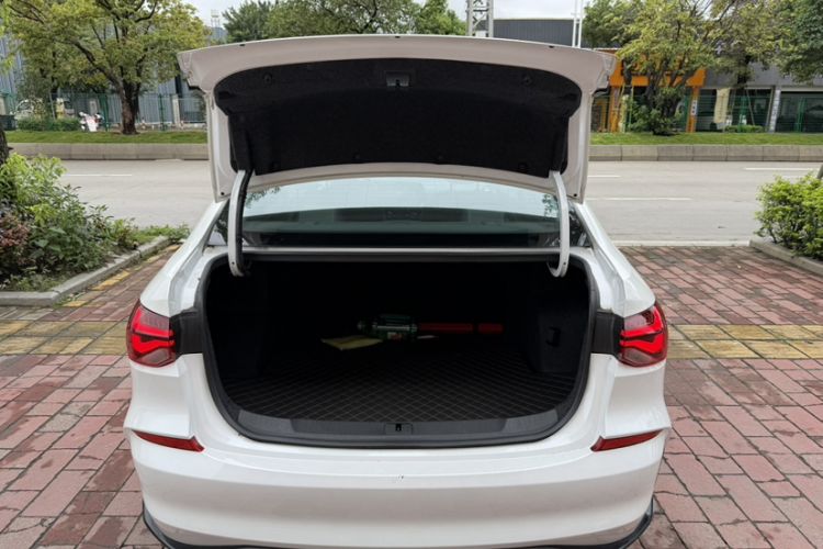 Used Chevrolet Monza 2023 1.5L Dual-Clutch Enjoyment Edition Trunk