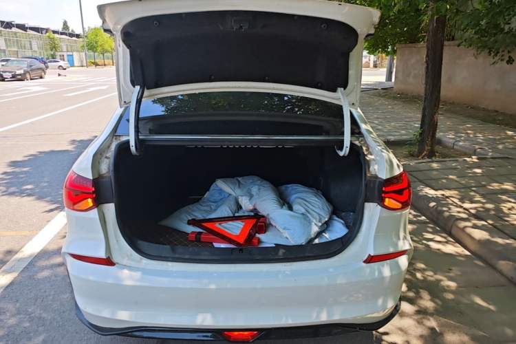 Used Chevrolet Monza 2023 1.5L Dual-Clutch Enjoyment Edition Trunk
