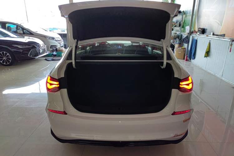 Used Chevrolet Monza 2023 1.5L Dual-Clutch Enjoyment Edition Trunk