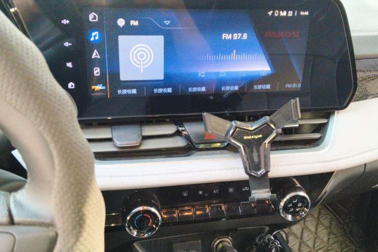 Used Chevrolet Monza 2024 1.5L Dual-Clutch Enjoyment Edition Audio And AC Panel