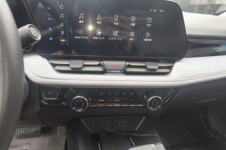 Used Chevrolet Monza 2024 1.5L Dual-Clutch Enjoyment Edition Audio And AC Panel