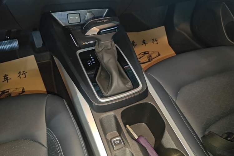Used Chevrolet Monza 2024 1.5L Dual-Clutch Enjoyment Edition Gear Lever