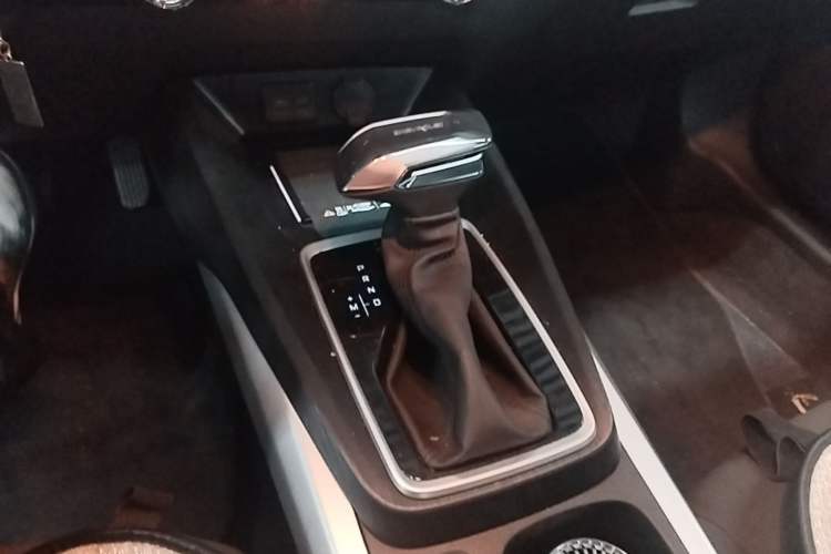 Used Chevrolet Monza 2024 1.5L Dual-Clutch Enjoyment Edition Gear Lever
