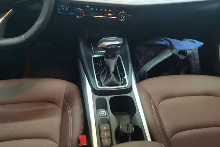 Used Chevrolet Monza 2024 1.5L Dual-Clutch Enjoyment Edition Gear Lever