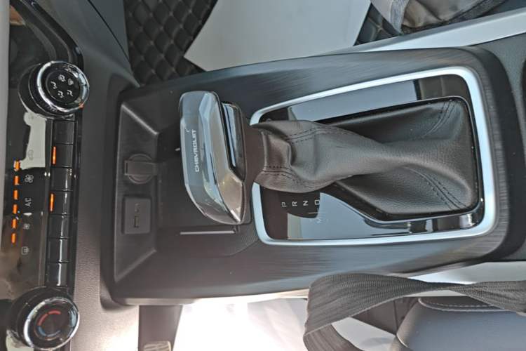 Used Chevrolet Monza 2024 1.5L Dual-Clutch Enjoyment Edition Gear Lever