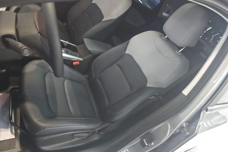 Used Chevrolet Monza 2024 1.5L Dual-Clutch Enjoyment Edition Left Front Seat
