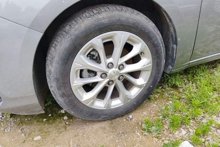 Used Chevrolet Monza 2024 1.5L Dual-Clutch Enjoyment Edition Left Front Wheel Hub