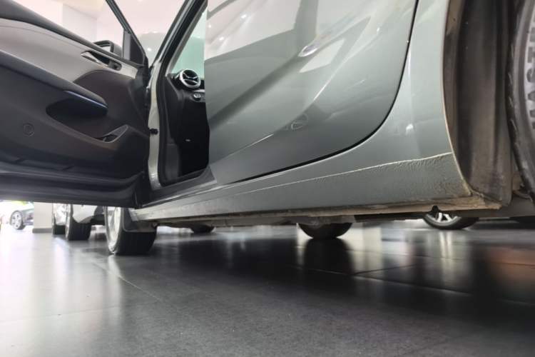 Used Chevrolet Monza 2024 1.5L Dual-Clutch Enjoyment Edition Left Side Sill