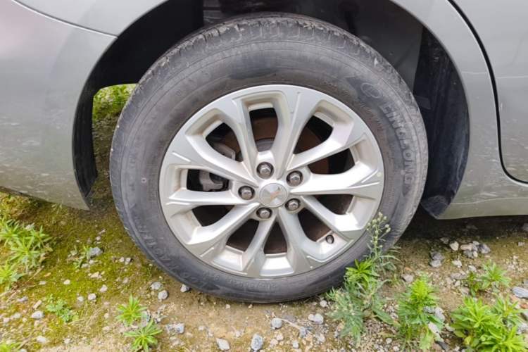 Used Chevrolet Monza 2024 1.5L Dual-Clutch Enjoyment Edition Right Rear Wheel Hub