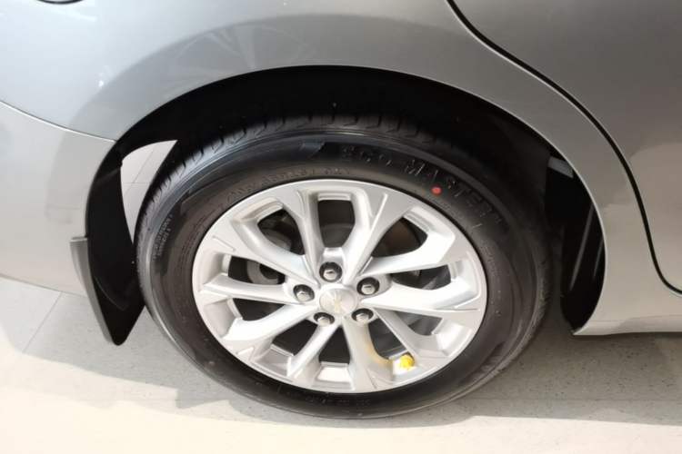 Used Chevrolet Monza 2024 1.5L Dual-Clutch Enjoyment Edition Right Rear Wheel Hub