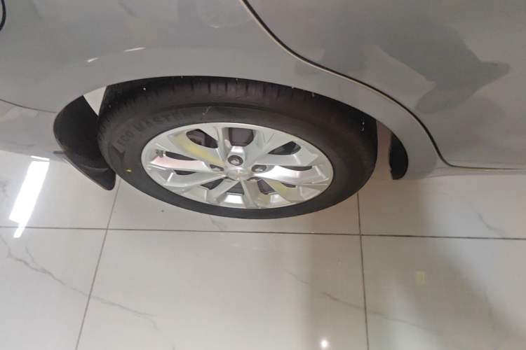 Used Chevrolet Monza 2024 1.5L Dual-Clutch Enjoyment Edition Right Rear Wheel Hub