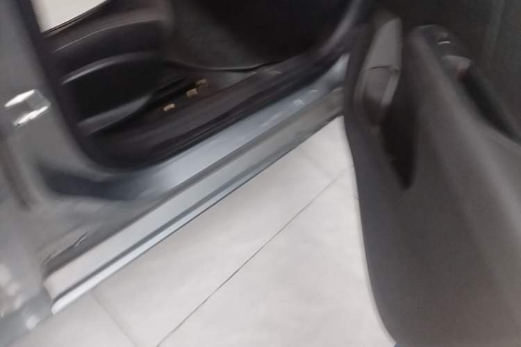 Used Chevrolet Monza 2024 1.5L Dual-Clutch Enjoyment Edition Right Side Sill
