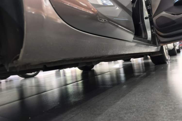 Used Chevrolet Monza 2024 1.5L Dual-Clutch Enjoyment Edition Right Side Sill