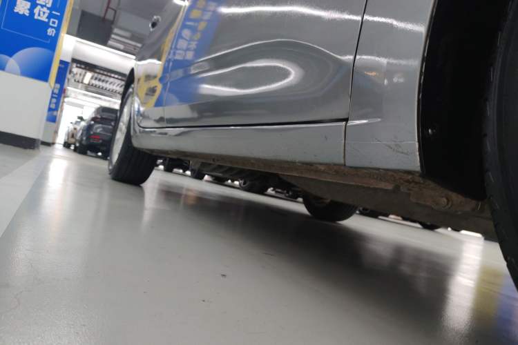 Used Chevrolet Monza 2024 1.5L Dual-Clutch Enjoyment Edition Right Side Sill
