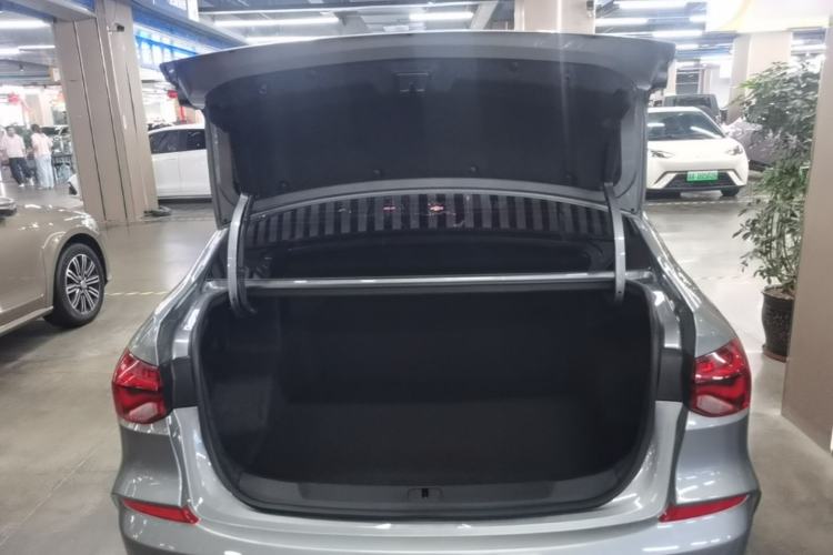 Used Chevrolet Monza 2024 1.5L Dual-Clutch Enjoyment Edition Trunk