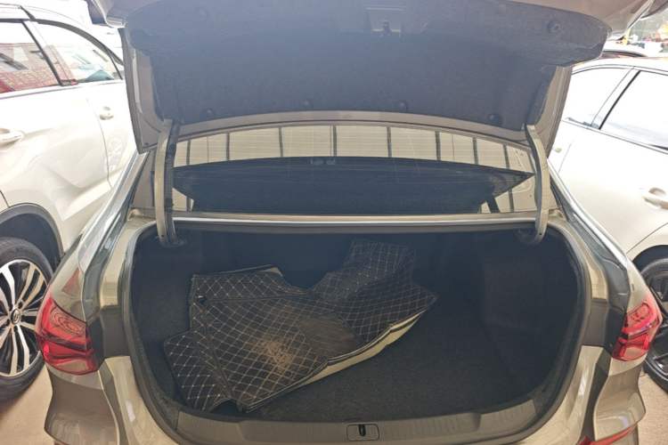 Used Chevrolet Monza 2024 1.5L Dual-Clutch Enjoyment Edition Trunk