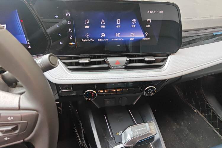 Used Chevrolet Monza 2024 1.5L Dual-Clutch Enjoyment Edition Audio And AC Panel