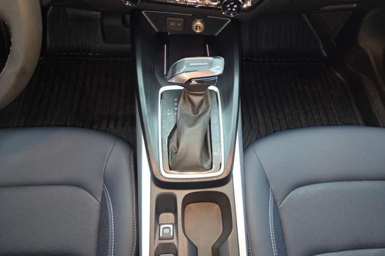 Used Chevrolet Monza 2024 1.5L Dual-Clutch Enjoyment Edition Gear Lever