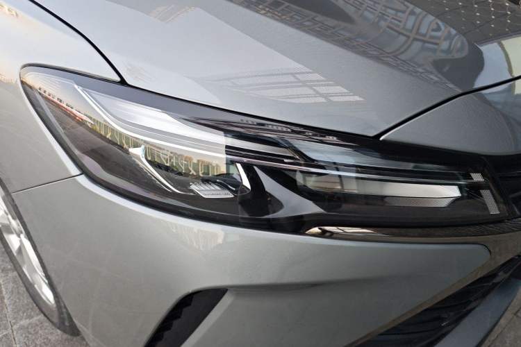 Used Chevrolet Monza 2024 1.5L Dual-Clutch Enjoyment Edition Right Front Headlight