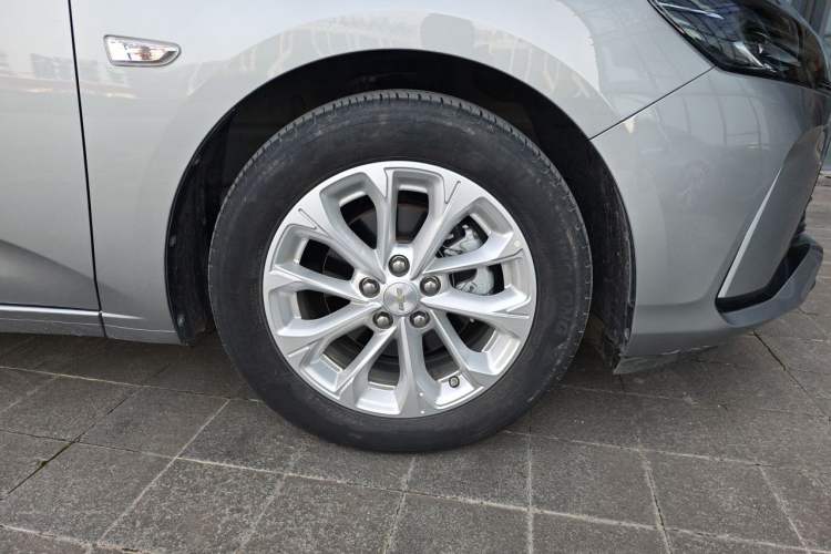 Used Chevrolet Monza 2024 1.5L Dual-Clutch Enjoyment Edition Right Front Wheel Hub