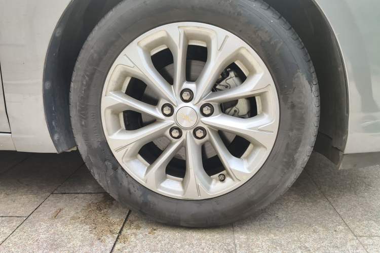 Used Chevrolet Monza 2024 1.5L Dual-Clutch Enjoyment Edition Right Front Wheel Hub