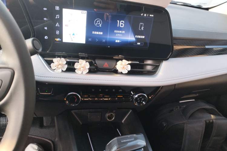 Used Chevrolet Monza 2024 1.5L Dual-Clutch Enjoyment Edition Audio And AC Panel