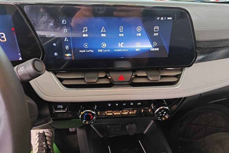 Used Chevrolet Monza 2024 1.5L Dual-Clutch Enjoyment Edition Audio And AC Panel
