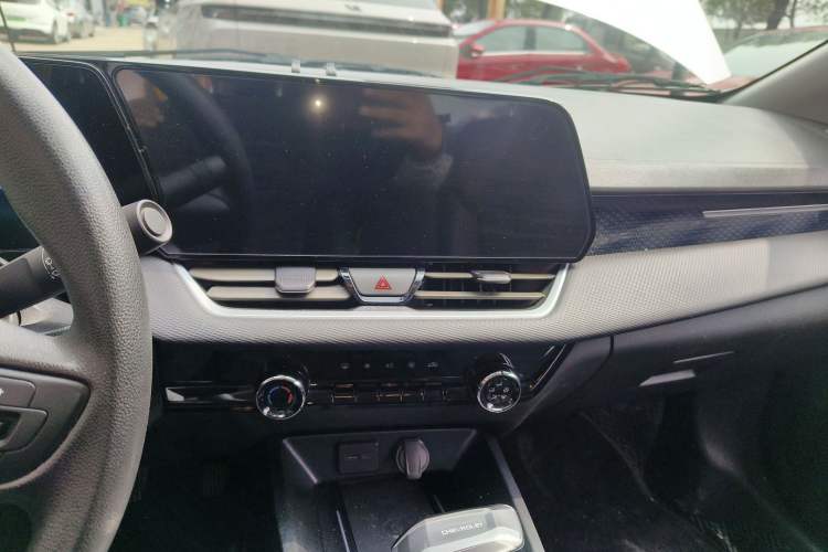 Used Chevrolet Monza 2024 1.5L Dual-Clutch Enjoyment Edition Audio And AC Panel