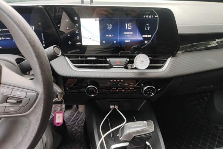 Used Chevrolet Monza 2024 1.5L Dual-Clutch Enjoyment Edition Audio And AC Panel