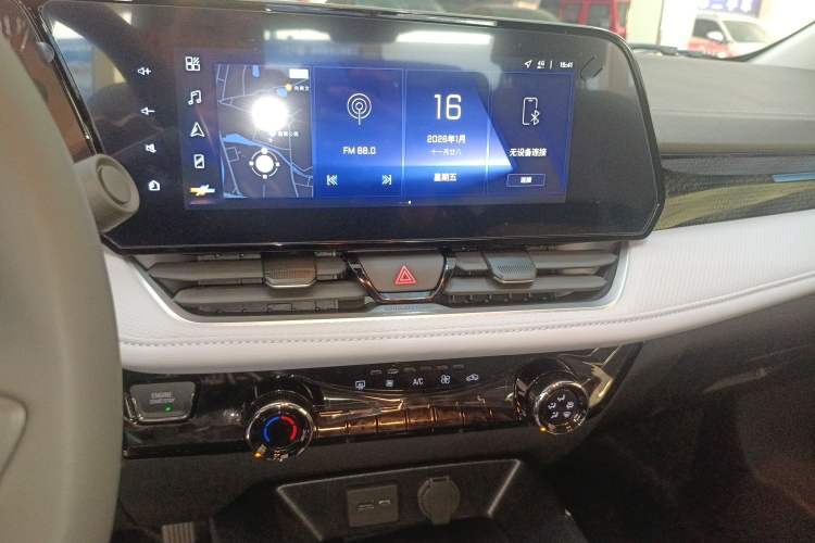 Used Chevrolet Monza 2024 1.5L Dual-Clutch Enjoyment Edition Audio And AC Panel