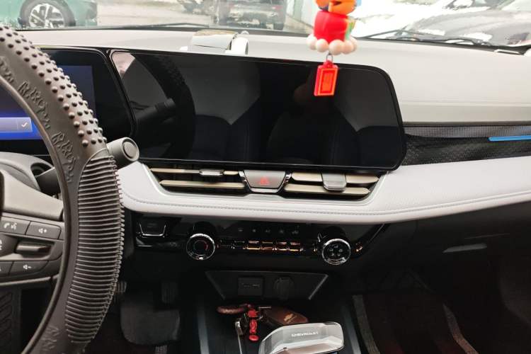 Used Chevrolet Monza 2024 1.5L Dual-Clutch Enjoyment Edition Audio And AC Panel
