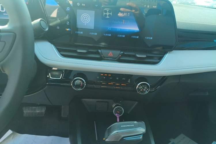 Used Chevrolet Monza 2024 1.5L Dual-Clutch Enjoyment Edition Audio And AC Panel