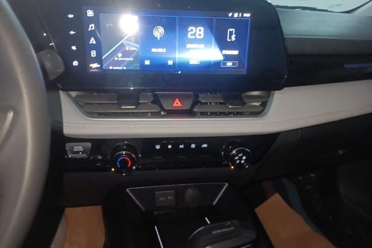 Used Chevrolet Monza 2024 1.5L Dual-Clutch Enjoyment Edition Audio And AC Panel