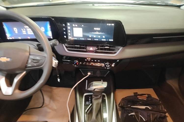Used Chevrolet Monza 2024 1.5L Dual-Clutch Enjoyment Edition Audio And AC Panel