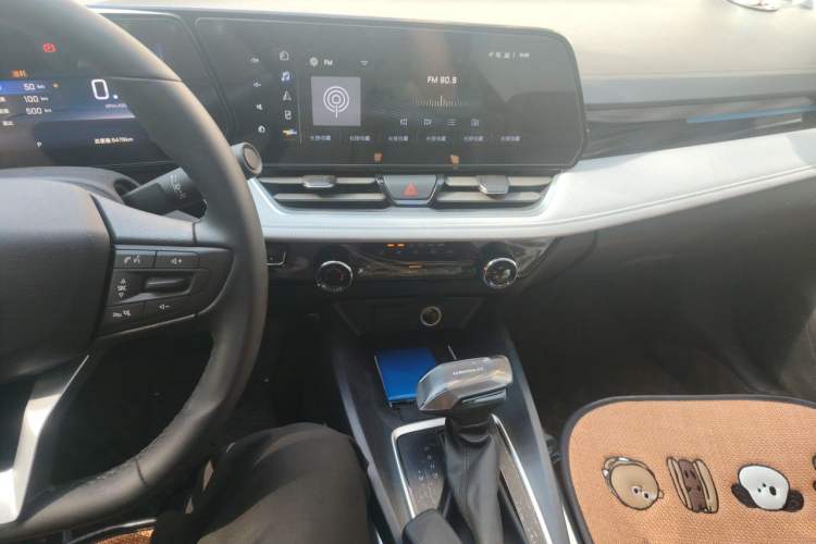 Used Chevrolet Monza 2024 1.5L Dual-Clutch Enjoyment Edition Audio And AC Panel