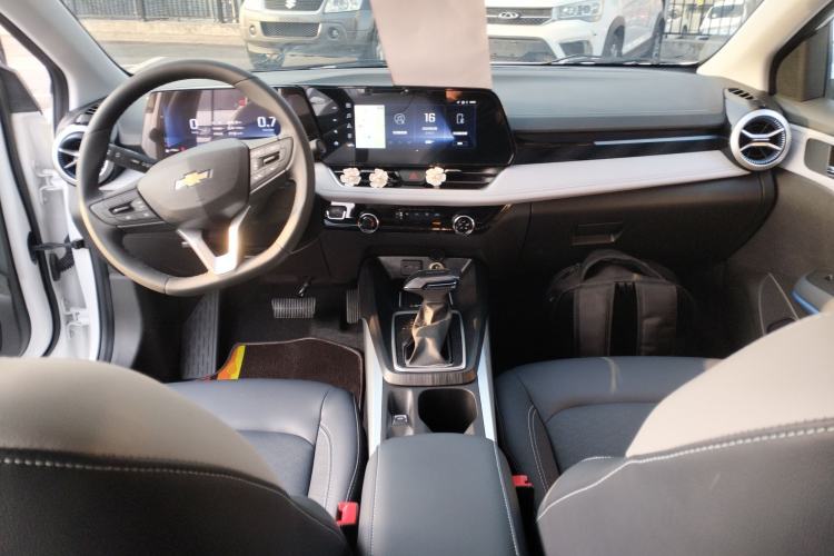 Used Chevrolet Monza 2024 1.5L Dual-Clutch Enjoyment Edition Center Console