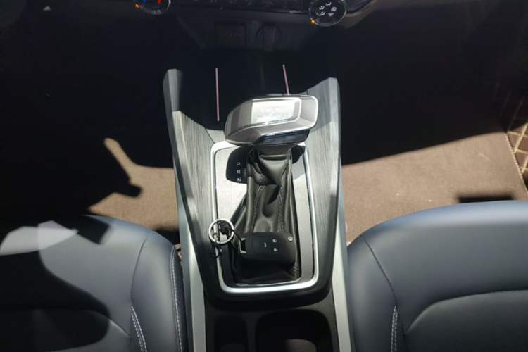 Used Chevrolet Monza 2024 1.5L Dual-Clutch Enjoyment Edition Gear Lever
