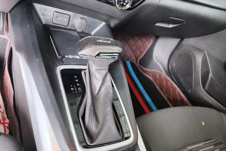 Used Chevrolet Monza 2024 1.5L Dual-Clutch Enjoyment Edition Gear Lever