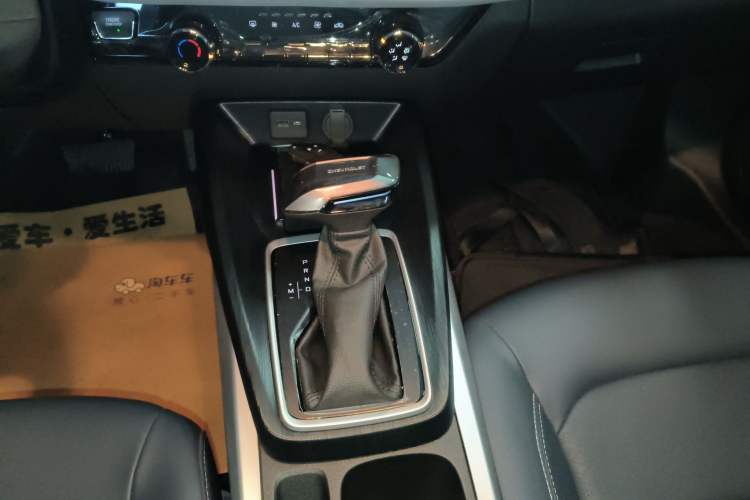 Used Chevrolet Monza 2024 1.5L Dual-Clutch Enjoyment Edition Gear Lever